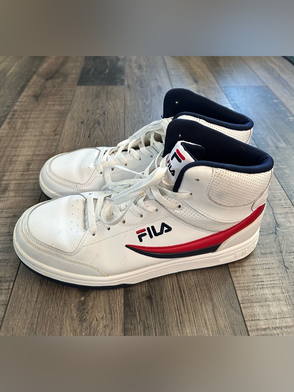Fila BBN 92 Mid Sneakers In White With Red & Blue Mens 10.5